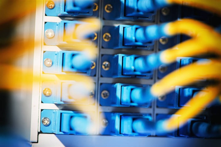 万卡级AI算力底座：双平面 / 多平面网络架构全景拆解